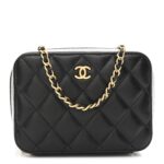 Lambskin Quilted CC Pearl Crush Camera Case Black